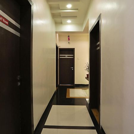 Hotel O Everest Inn Hotel Пуна Экстерьер фото