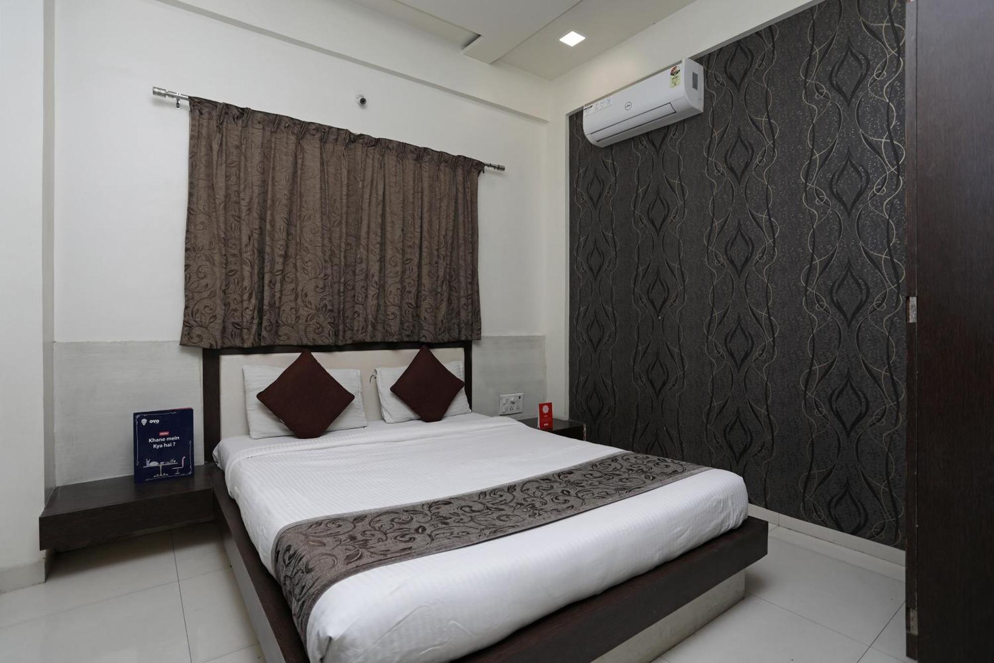 Hotel O Everest Inn Hotel Пуна Экстерьер фото